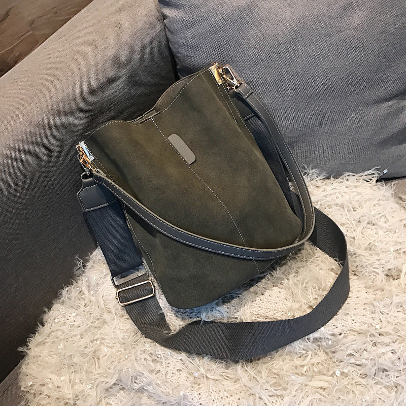 Scrub bucket bag shoulder bag