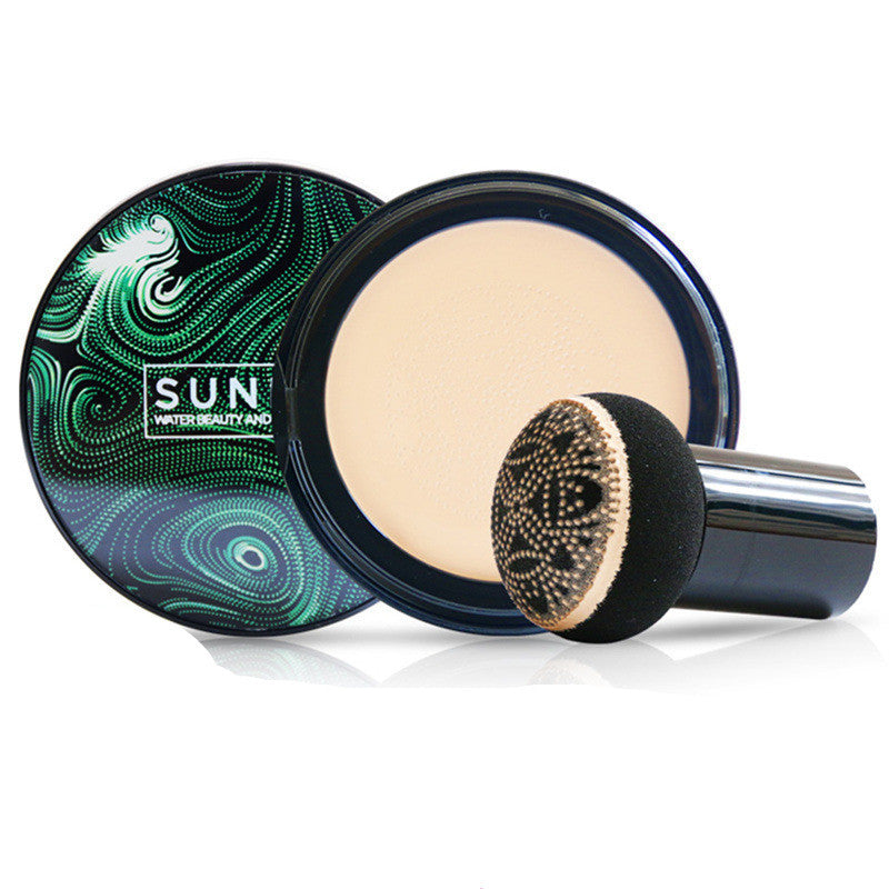 Mushroom head air cushion moisturizes, conceals and brightens skin tone