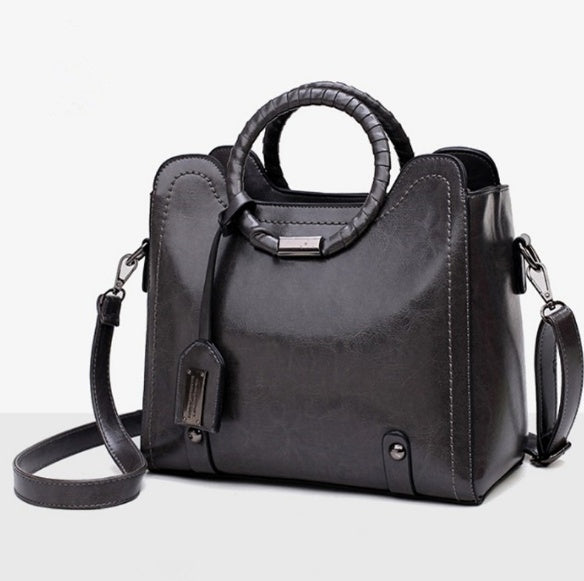 New summer messenger bag simple fashion oil wax leather handbag