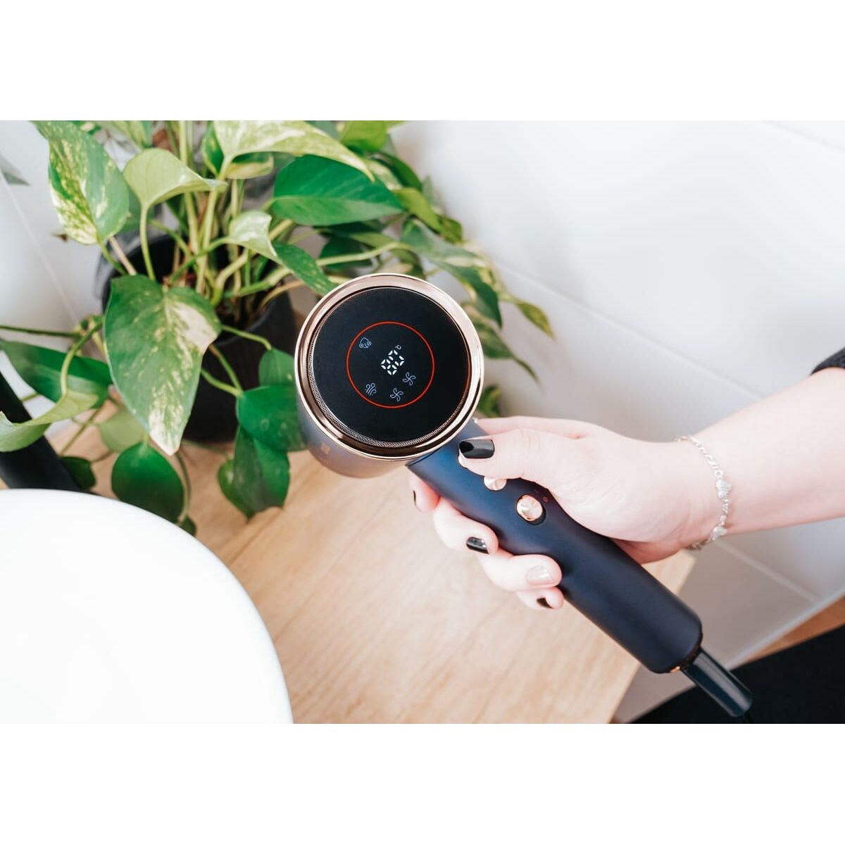 V6H9ADE59A59CC08695F2187B8918B24076R6572553P10