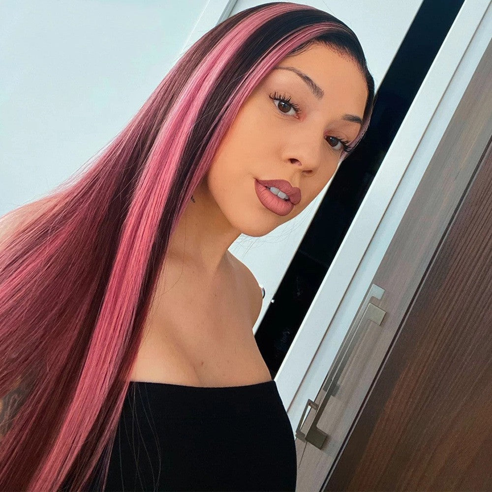 Piano droite mise en évidence perruque marron droite