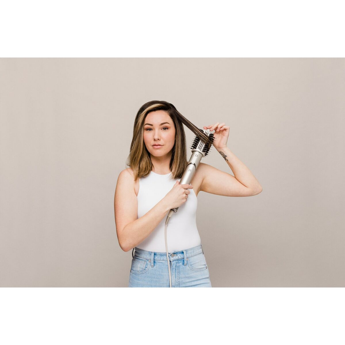 V4H168D9489398DBE44BFDD8A201DA6283DR4775047P8