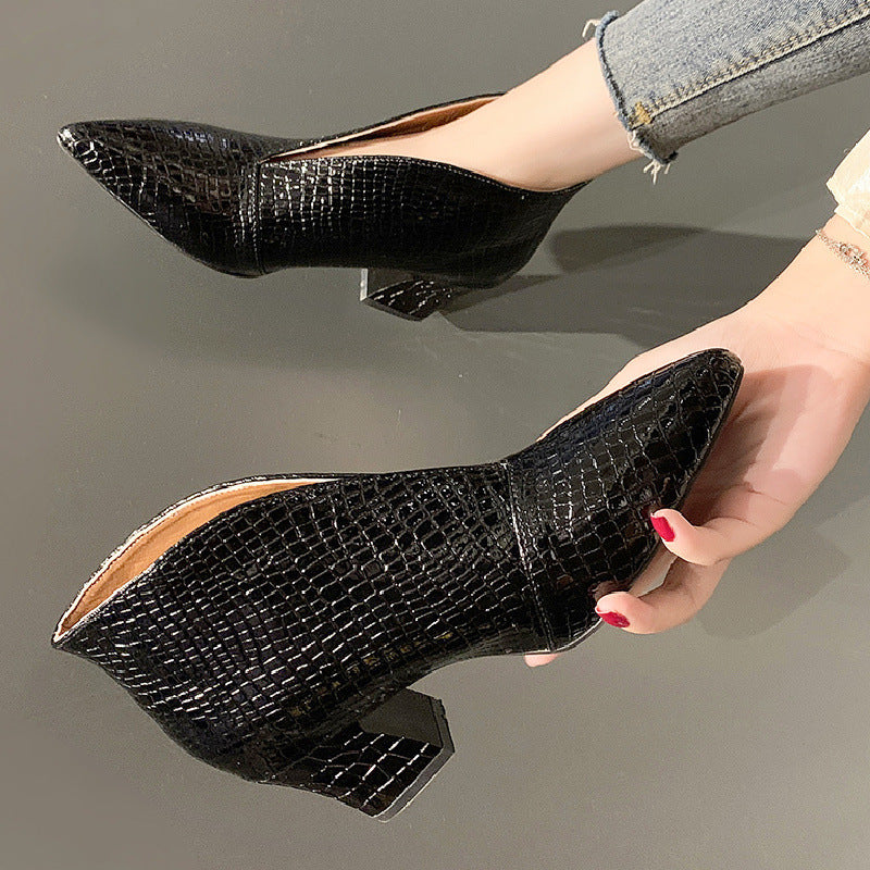 V Cut Women's Fashion Pointed Embossed Chunky Heel Martin Boots