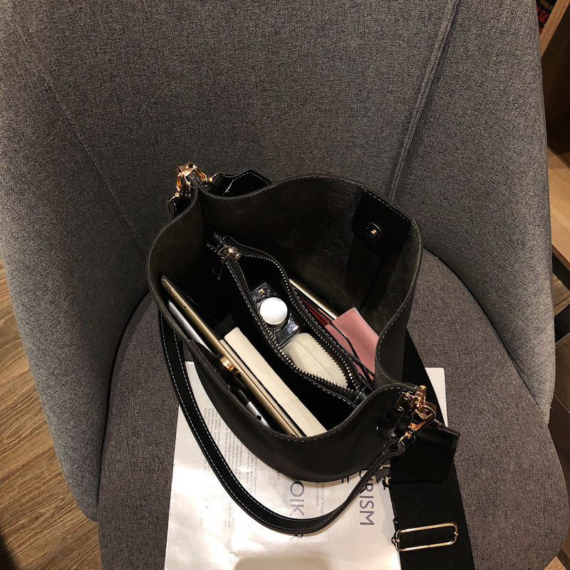 Scrub bucket bag shoulder bag