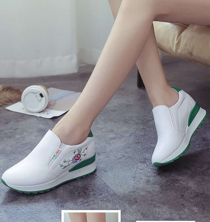 Inner raised platform shoes with round toe caps
