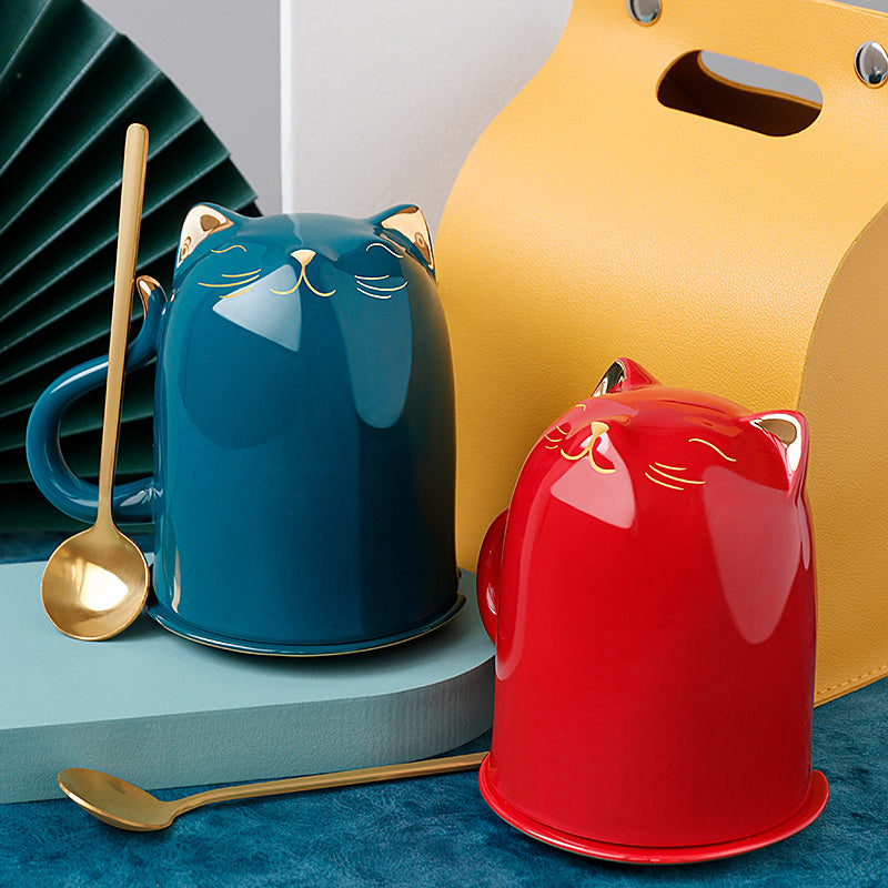 Ceramic mug with lid and spoon