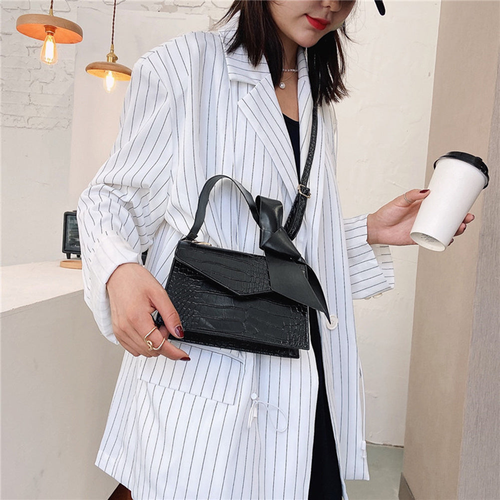 Good Quality Female Small bag Female Bag Summer New Style Autumn Fashion Simple Bow Chain Small Bag Atmospheric Small Square Bag