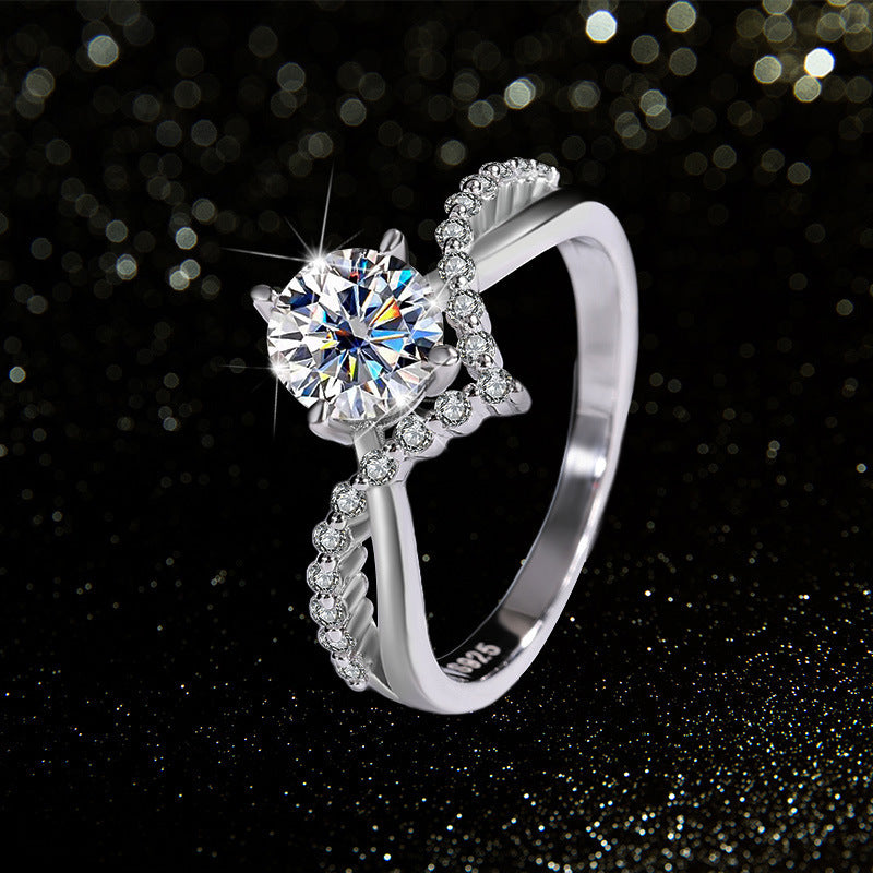 Eight Arrows Crowned Love Moissanite Female Ring