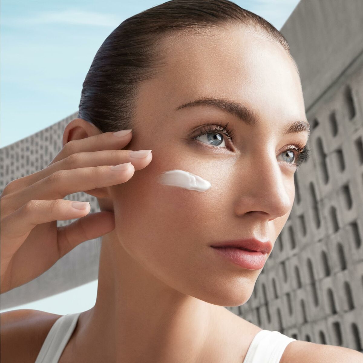 V3H3F5A98794AE21678E7EC14AEFE97A159R6240502P3