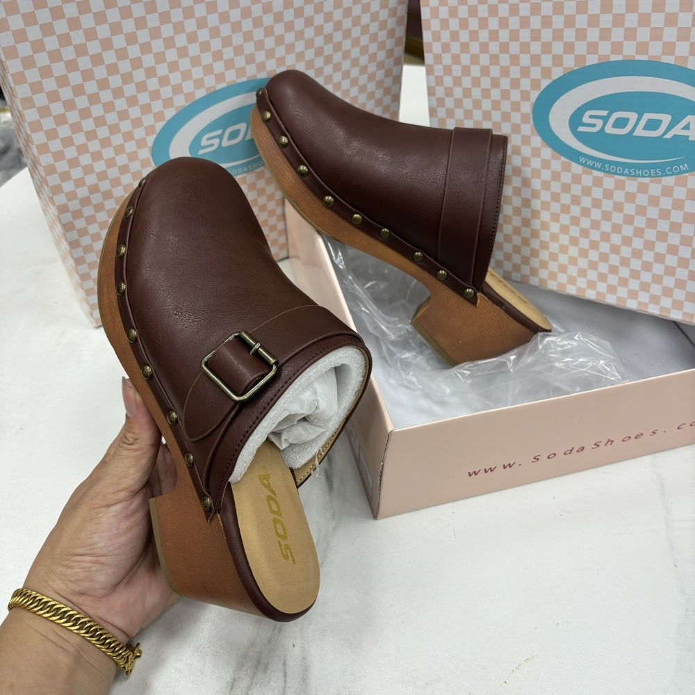 European And American Retro Chunky Heel Closed Toe Rivet Fashion Slippers