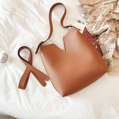 Korean leisure female new summer bag composite bucket leather handbag fashion all-match Crossbody Bag