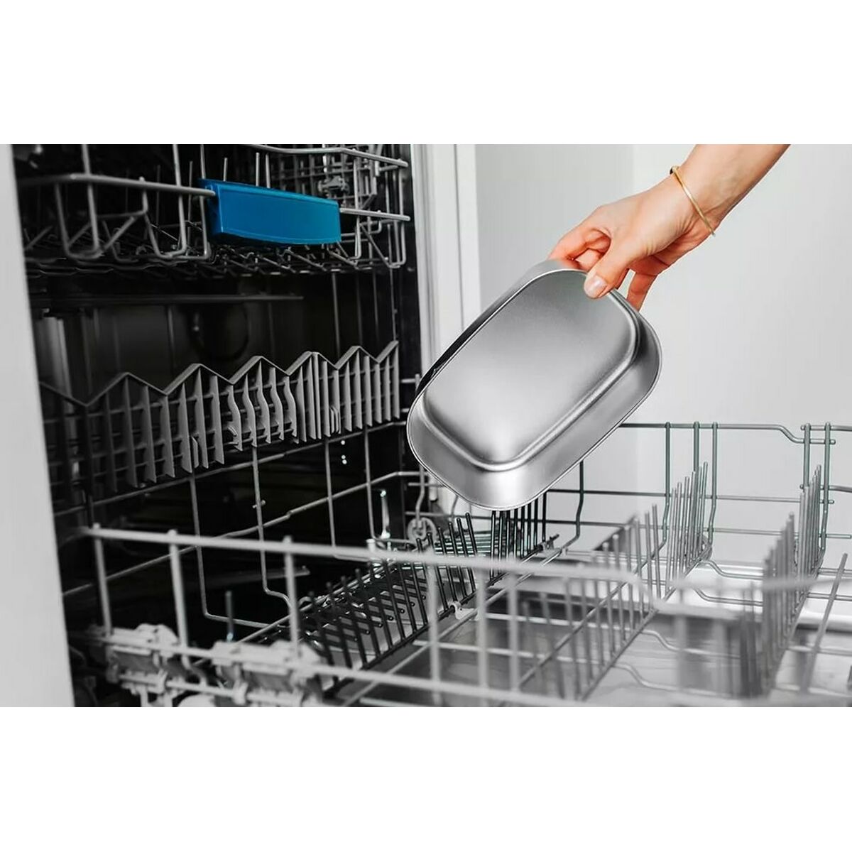 V7HB2DD00A3D4B169AC3EA6893B88C208AER6406996P3