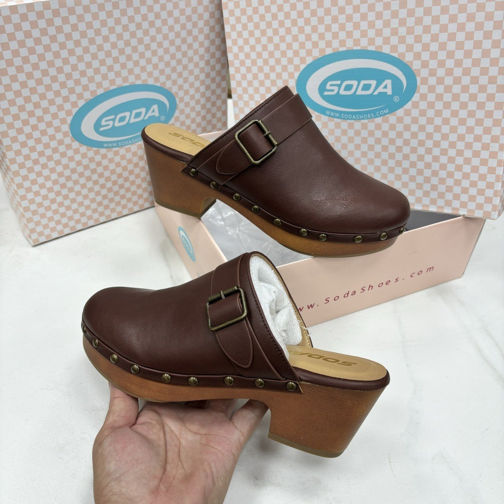 European And American Retro Chunky Heel Closed Toe Rivet Fashion Slippers