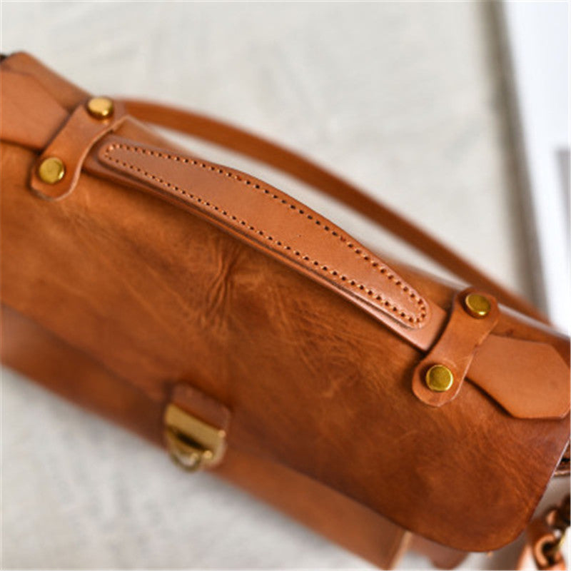 Vintage Handmade Top Layer Vegetable Tanned Cowhide Messenger Bag