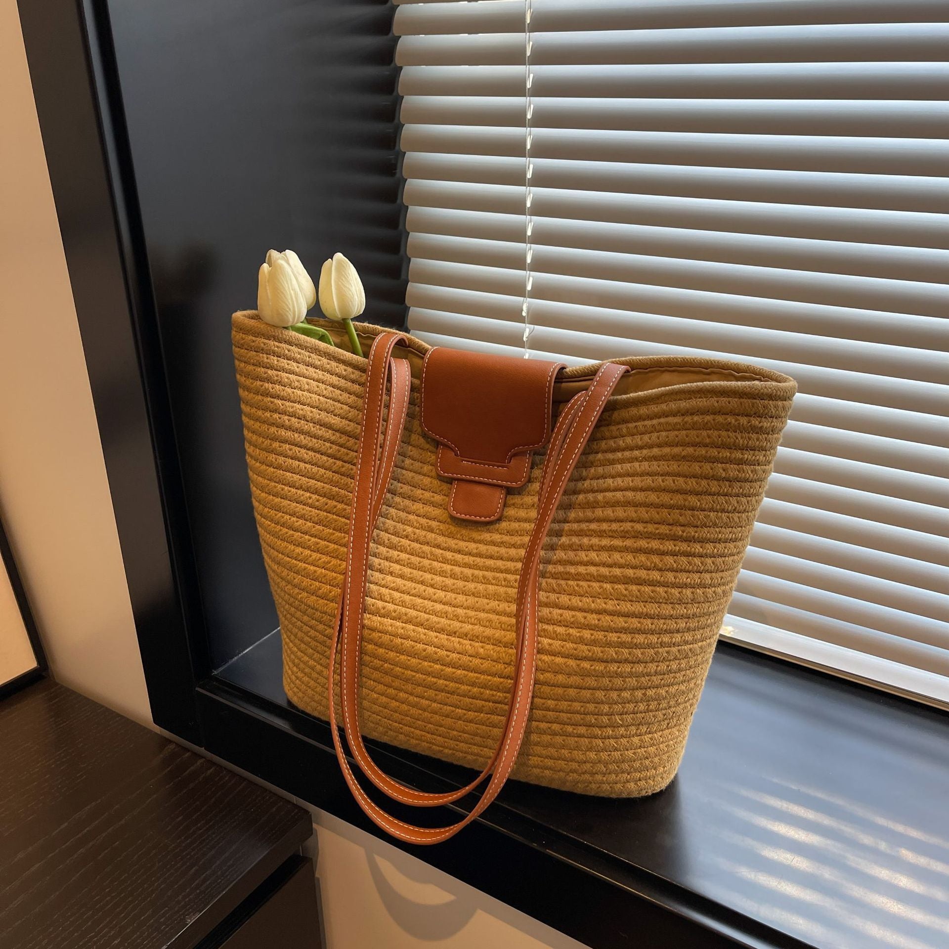 Women's Large Capacity Versatile Shoulder Bag Store Hive UNIjuntos