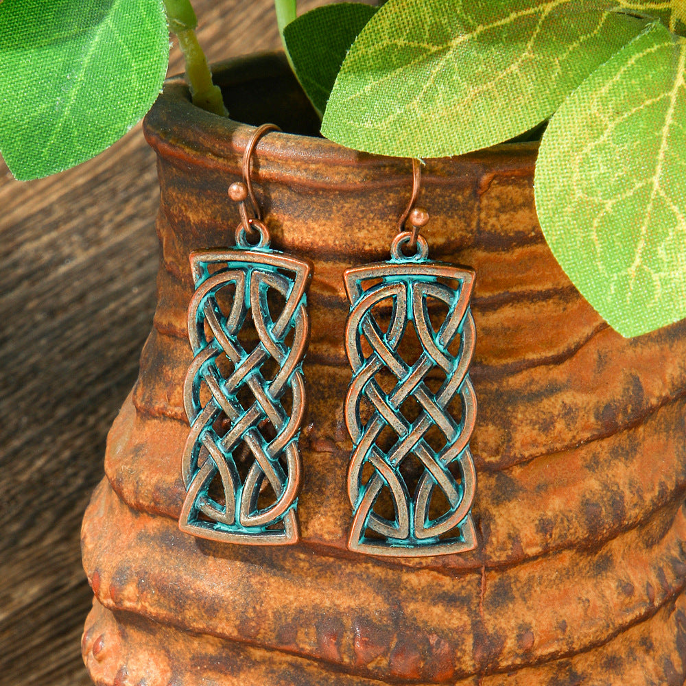 Simple Personality Minority Vacation Style Earrings