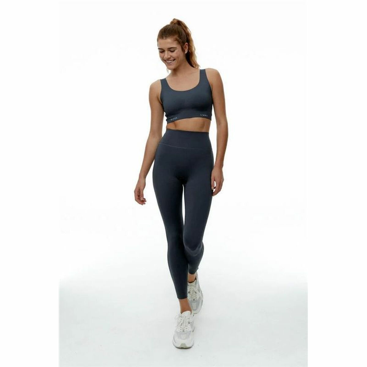 V3H5157EEBCD22A255B5AB9ED11DD051856R5802112P4