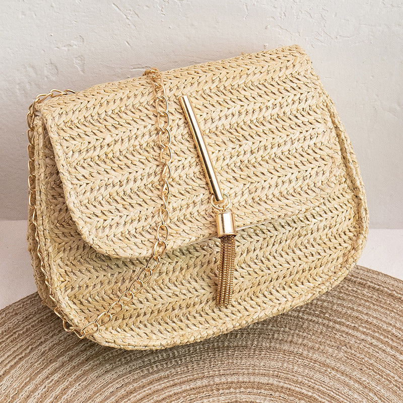 Women's Fashion Cover Type Tassel Shoulder Straw Bag