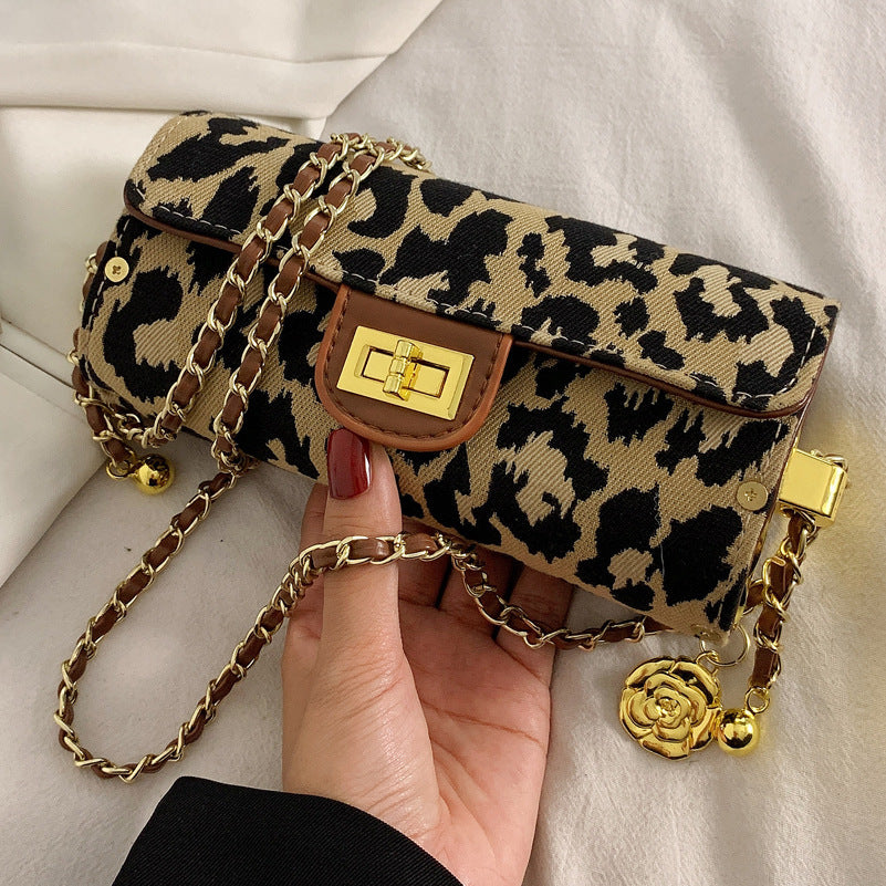 Ladies New Fashion Sense Chain Messenger Bag