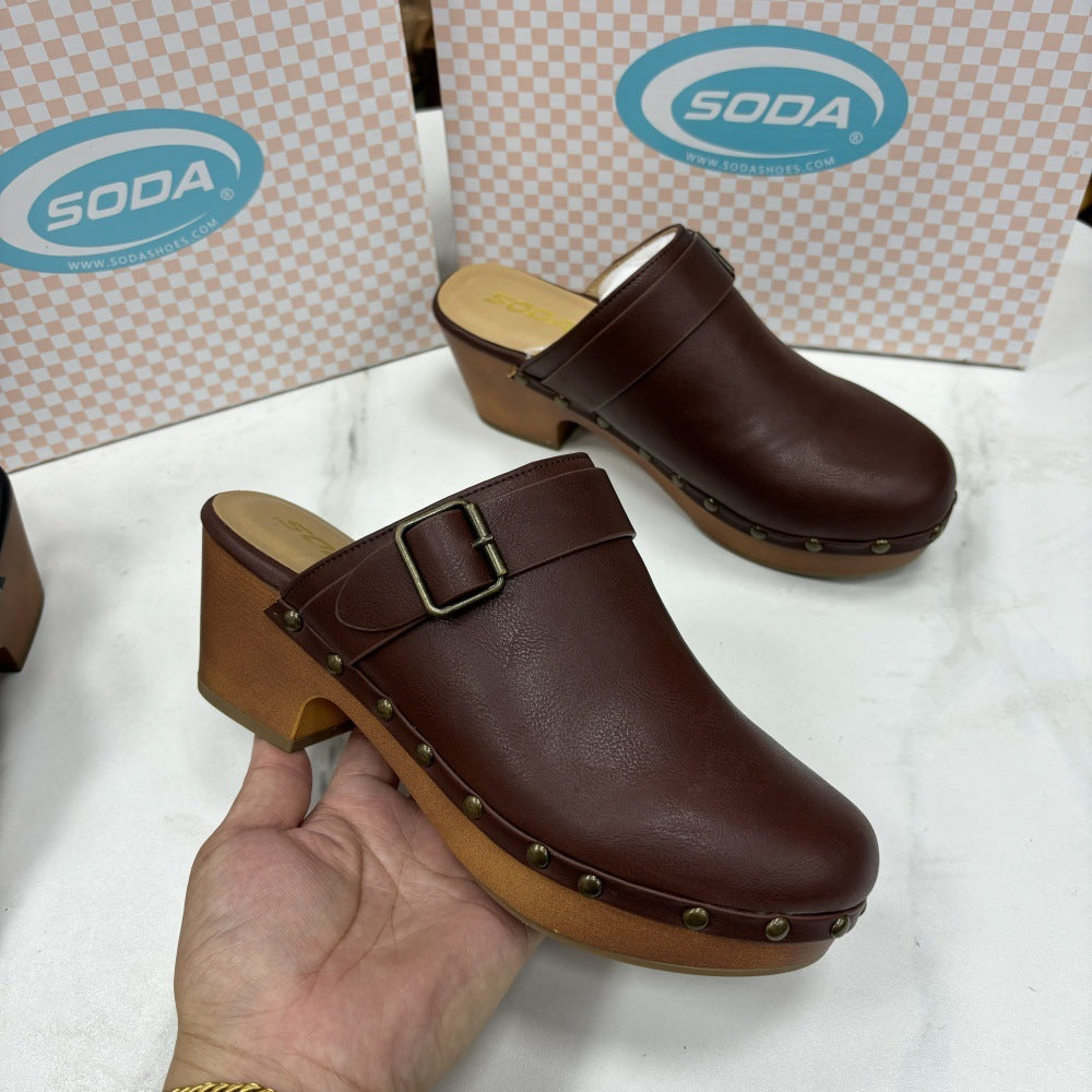 European And American Retro Chunky Heel Closed Toe Rivet Fashion Slippers