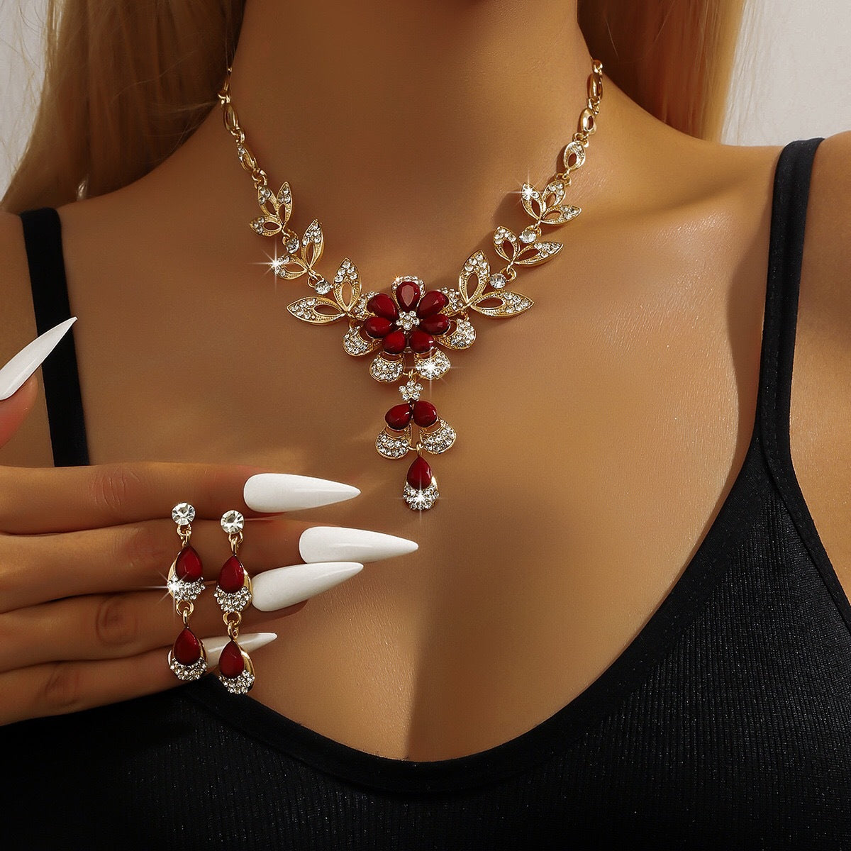Affordable Luxury Fashion Water Drop Flower Necklace