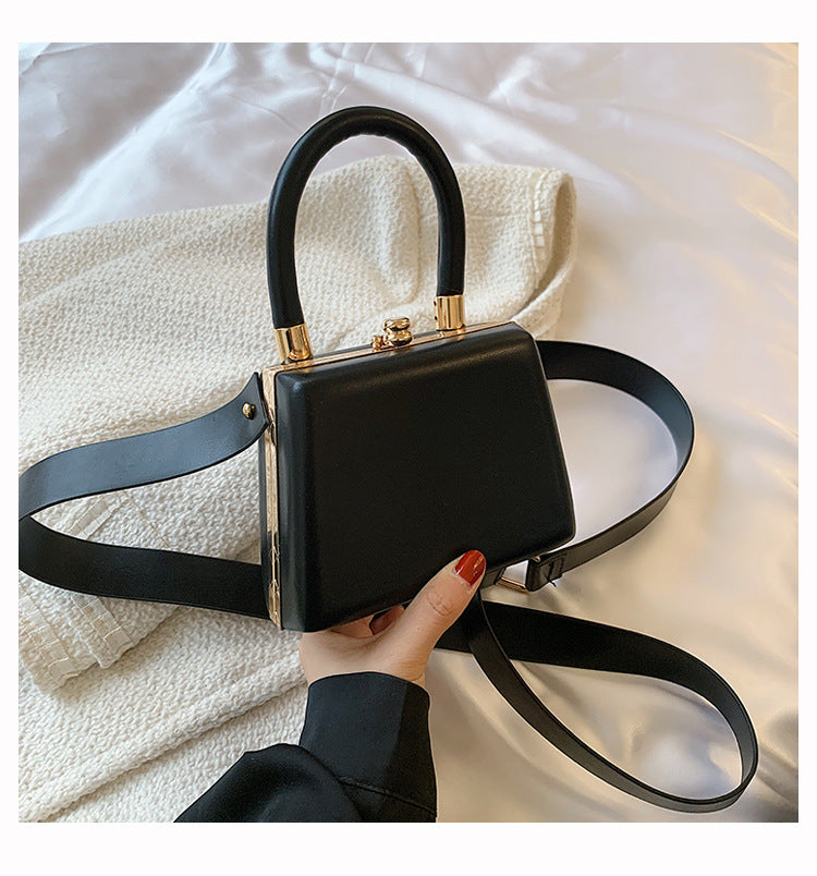 Contrast Color Artistic Ethnic Style Portable Clip Bag