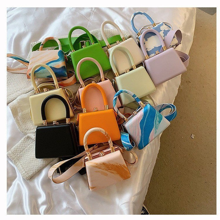 Contrast Color Artistic Ethnic Style Portable Clip Bag