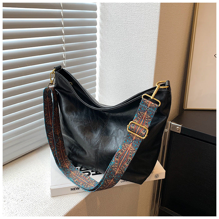 Retro Shoulder Messenger Bag Large Capacity Commuter Women's Bucket Bag