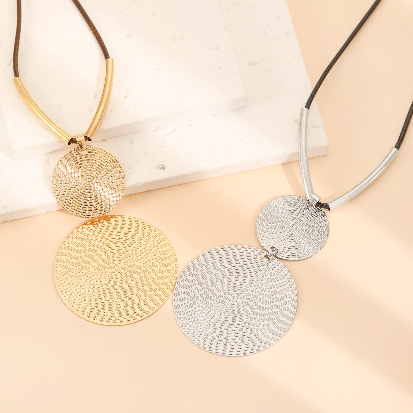 Exaggerated Pattern Double Round Cake Pendant Necklace