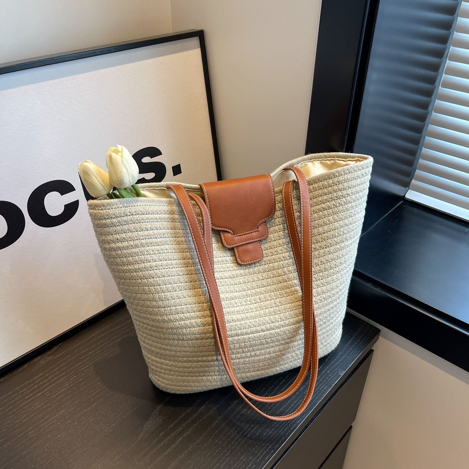 Women's Large Capacity Versatile Shoulder Bag Store Hive UNIjuntos