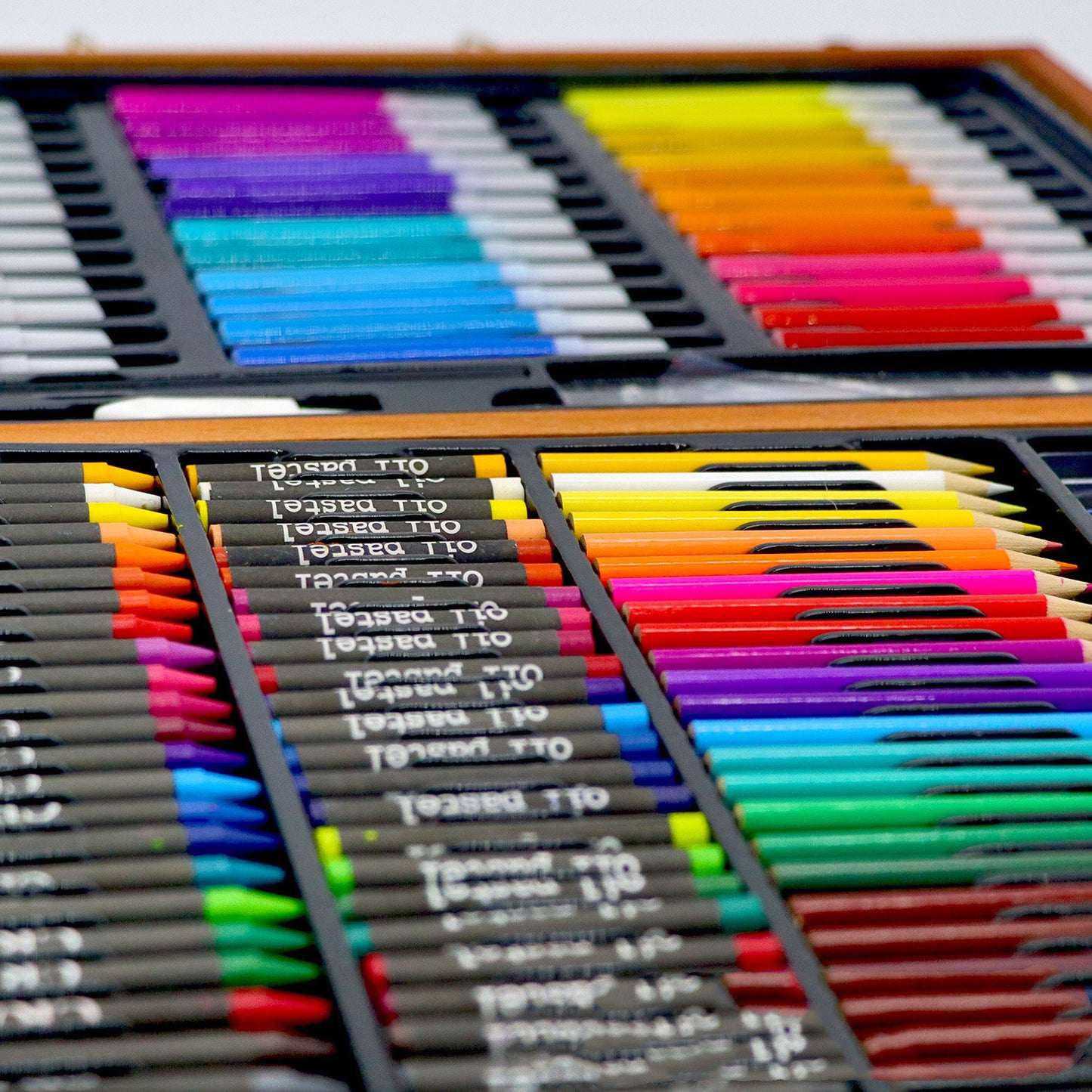 Children's 150-piece Wooden Box Painting Stationery Set