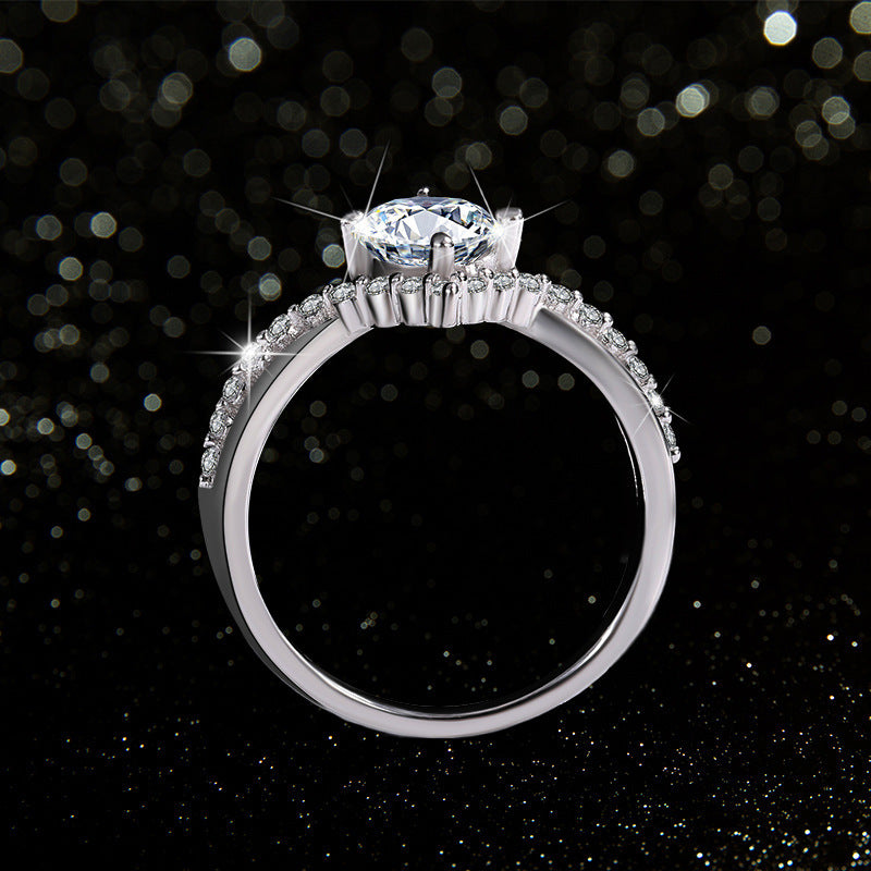 Eight Arrows Crowned Love Moissanite Female Ring