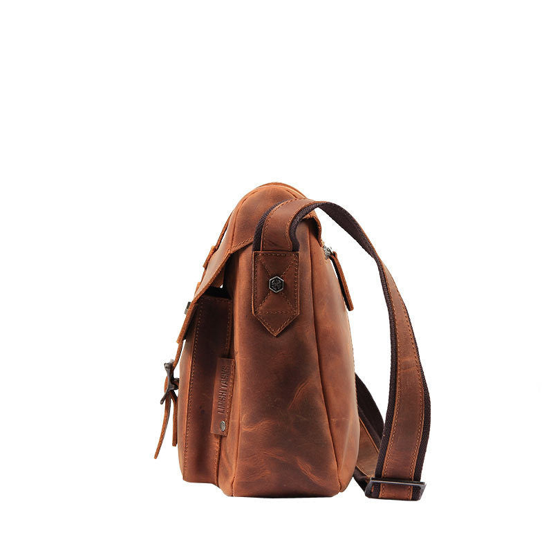 Men's Retro Casual Top Layer Leather Large Capacity One Shoulder Messenger Bag